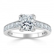 Кольцо для Помолвки с изумительным Бриллиантом «Кушон» 0,75 ct и инкрустацией 1,11 ct в Белом Золоте 750 пробы