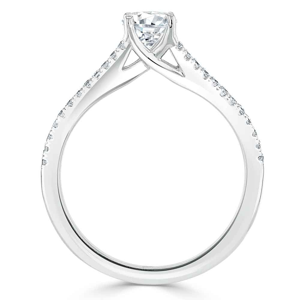 Кольцо с Бриллиантом огранки «Овал» 0,57 ct и инкрустацией 0,48 ct - фото