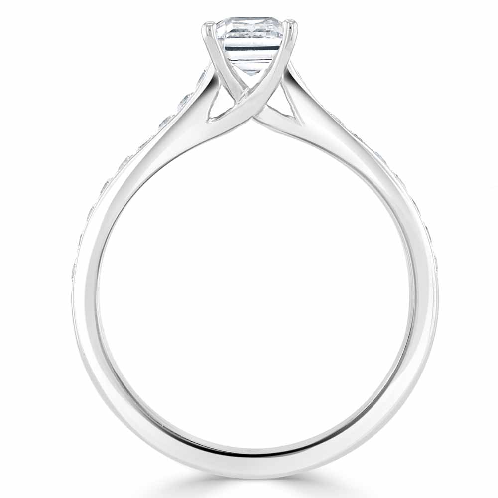 Кольцо с Бриллиантом огранки «Эмеральд» 0,53 ct и россыпью 0,63 ct в Белом Золоте 750 пробы - фото
