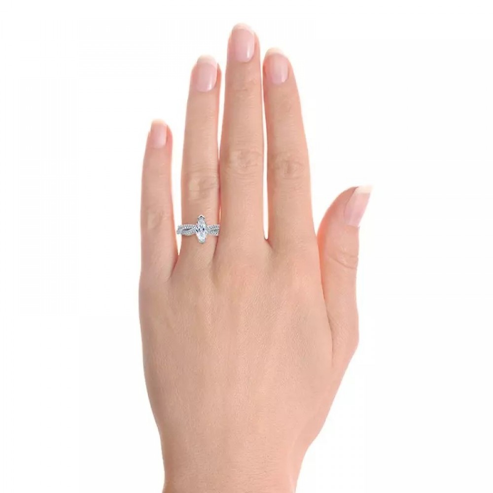 Engagement Ring in White Gold with 0,55 ct Marquis-cut Diamond and 2,00 ct placer - фото