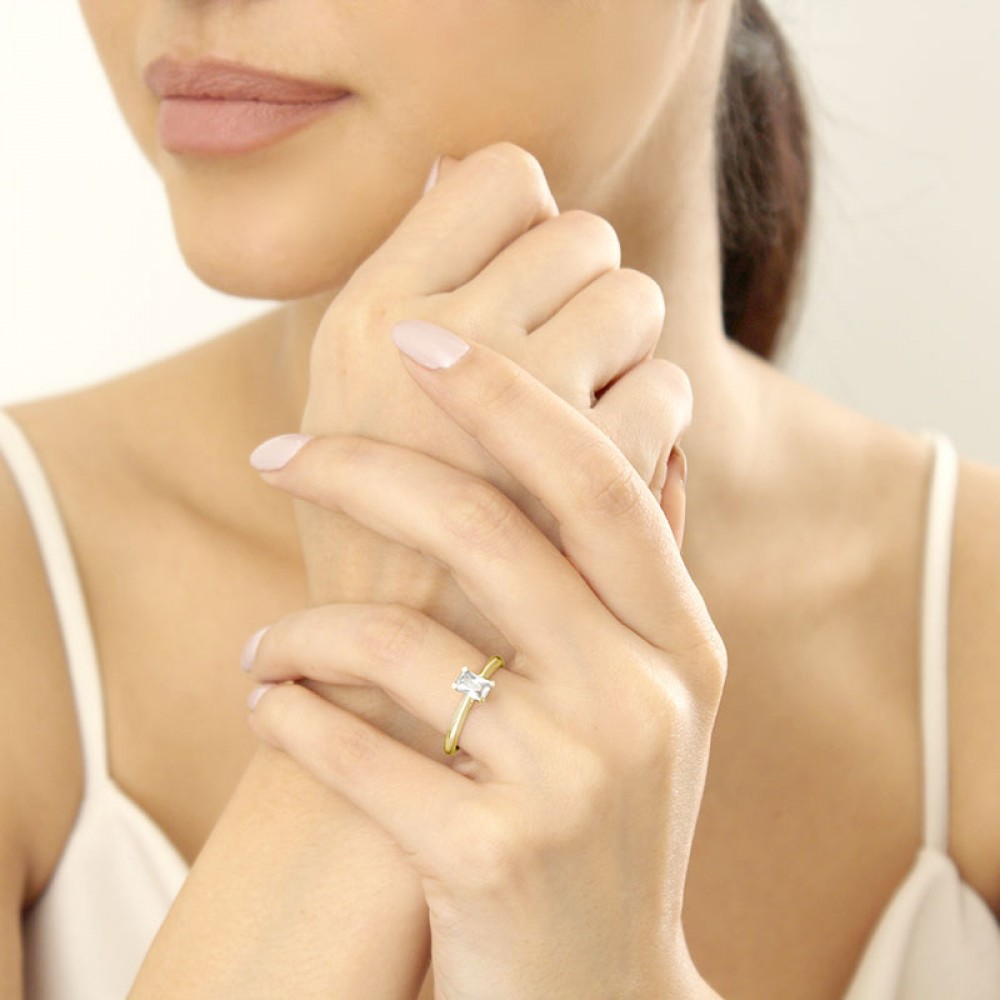 Кольцо с Бриллиантом огранки «Радиант» 0,55 ct в Желтом Золоте 750 пробы - фото
