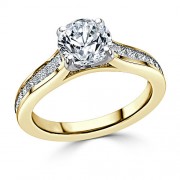Кольцо для Помолвки с круглым Бриллиантом 0,55 ct и россыпью 1,36 ct в Желтом Золоте 750 пробы
