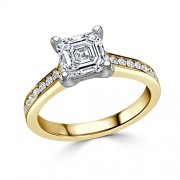 Кольцо для Помолвки из Желтого Золота с Бриллантом «Ашер» 0,62 ct и россыпью 0,70 ct